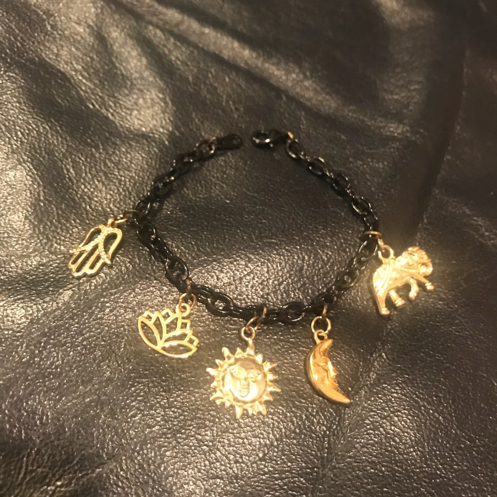 ‼️‼️Black and gold charm bracelet